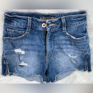 ‼️SALE‼️ Arizona Jean Co Distressed Denim Jean Short Shorts Size 1 Juniors